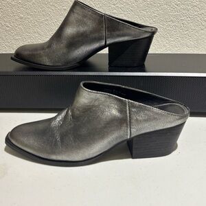 Women's Silver Mules Chinese Laundry Size 8.5